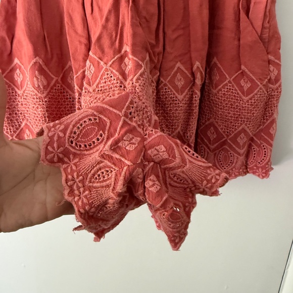 Free People Coral Orange Eyelet Embroidered Pleated Shorts Size 2 - Picture 4 of 10